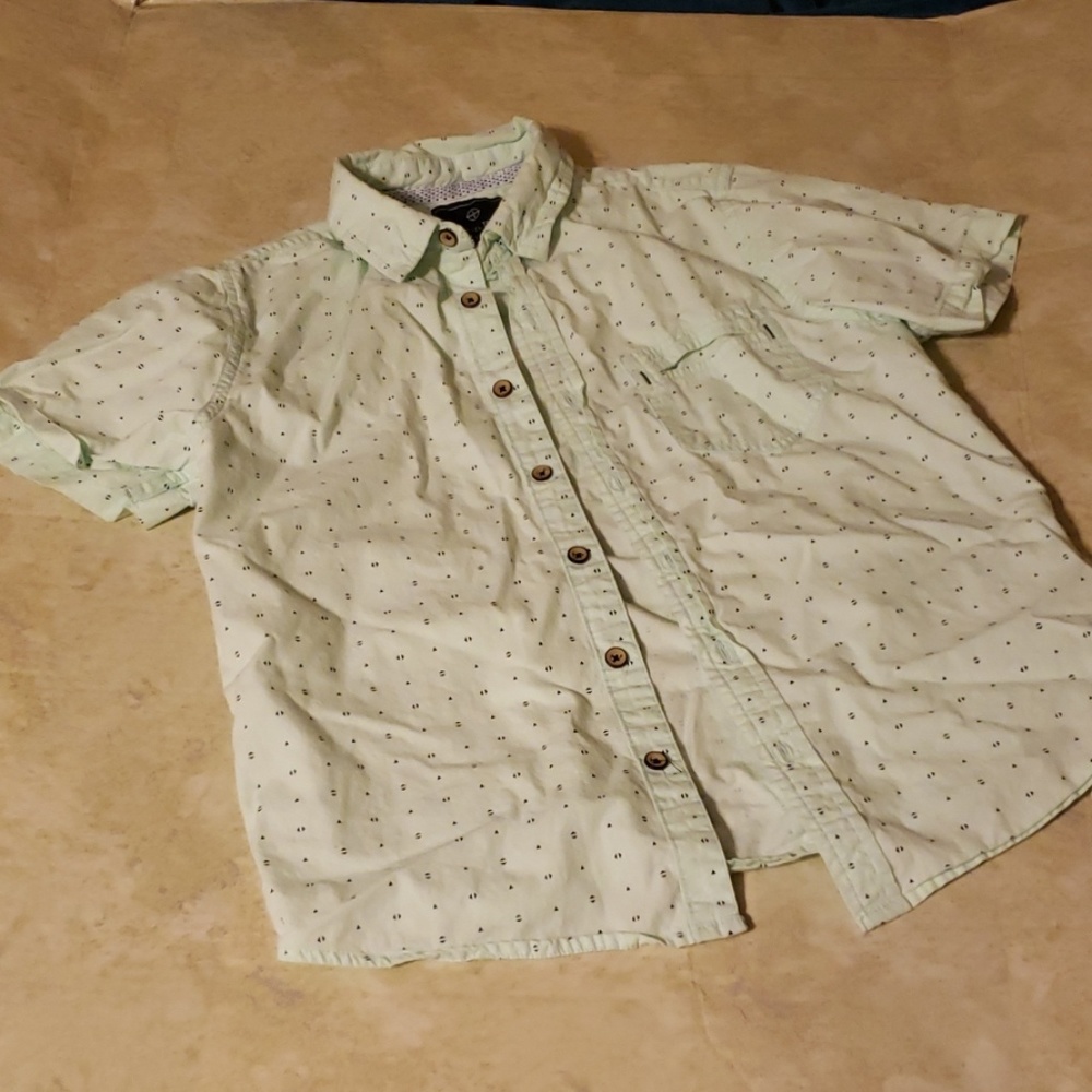 Level ten button down short sleeve shirt